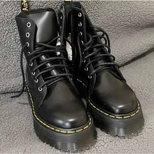Dr. Martens Air Wair Unisex US M6/W7 Jadon Combat Platform Boots Black NEW